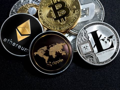  India is doing itself no favours by opposing crypto currencies. After the Yes Bank fiasco, it's time to think of new ways on monetary policy.