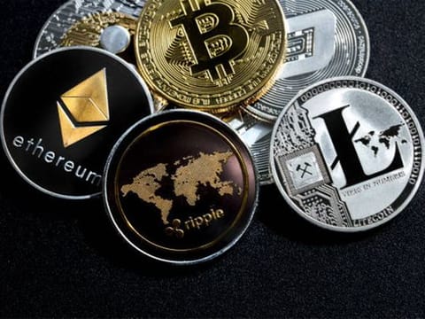  India is doing itself no favours by opposing crypto currencies. After the Yes Bank fiasco, it's time to think of new ways on monetary policy.