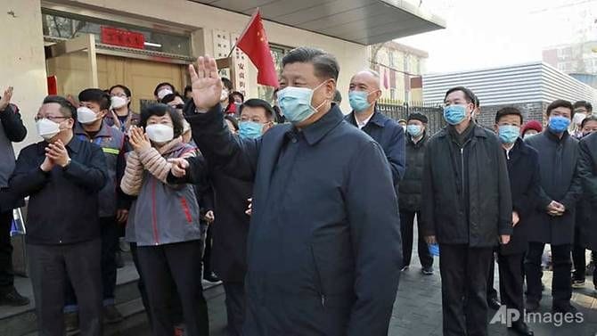 Chinese President Xi Jinping (centre)