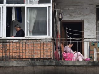 Coronavirus: Life under lockdown — Wuhan's windows, balconies and rooftops