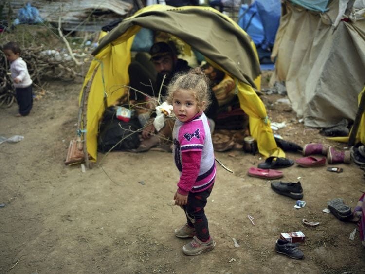 OPN 200313 Turkey_Greece_Migrants-1584098158127