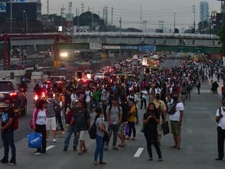 Food rationing for Filipino daily-wage earners amidst coronavirus lockdown