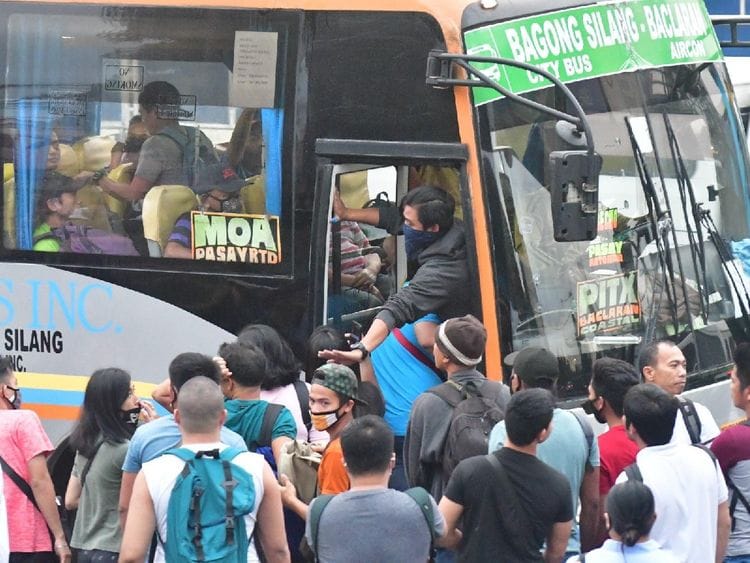 Bus manila