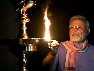 COVID-19: India lights candles in a show of solidarity against coronavirus