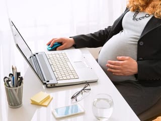 Pregnant and working in the UAE: what are my rights?