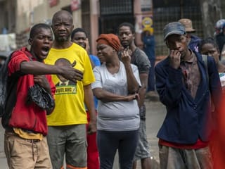 South Africa's coronavirus lockdown effective, but some problems emerge