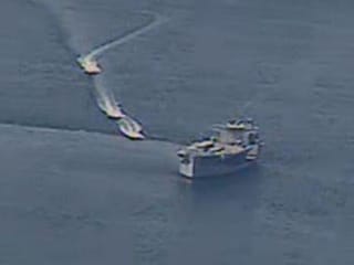 Iranian vessels come close to US Navy ships in Arabian Gulf