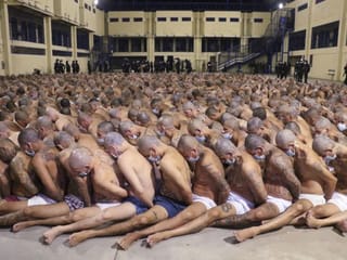 El Salvador orders maximum emergency in all prisons housing gang members