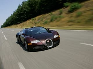 It’s been 15 years since Bugatti broke 400kph barrier!