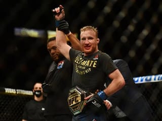 Justin Gaethje demolishes Tony Ferguson at UFC 249