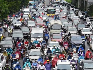 Traffic jams return as COVID-19 lockdowns ease