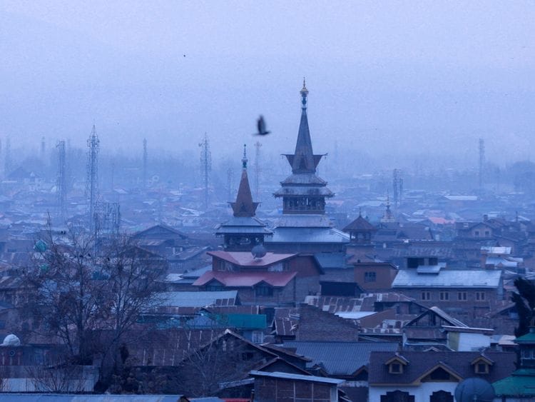 WEB 200517 Jamia-Masjid-Srinagar-1589818446377
