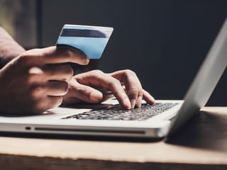 Whether spending on government services or shopping, UAE shoppers turn to online