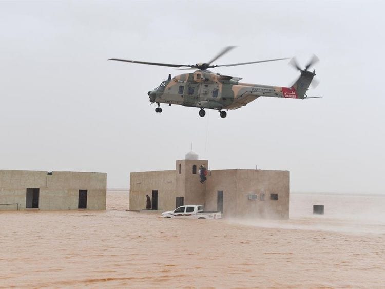 20200531_Oman_lifting