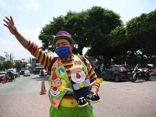 Out-of-work clowns in Guatemala beg for donations to survive