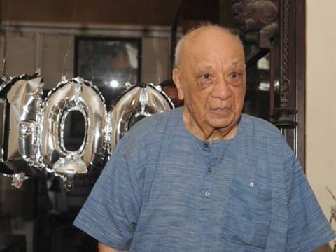 India's oldest first-class cricketer Vasant Raiji 