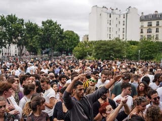 Paris throws off mask to party like COVID-19 never was