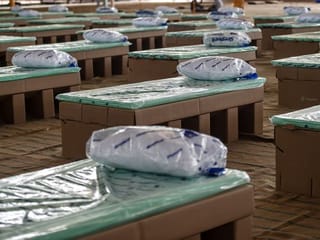 COVID-19: India turns to cardboard beds in coronavirus battle