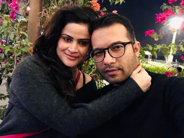 NAT 200629 Kaniz Shaikh with her husband Muhib Shaikh-1593504812152