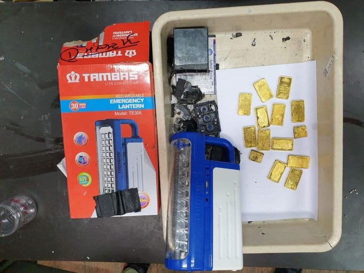Gold bars were hidden in a lamp