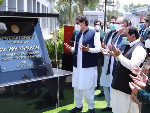 Pakistan’s Prime Minister Imran Khan on Monday unveiled country’s first locally developed ventilator at NRTC in Haripur. 