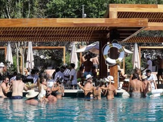 Life at the top: Lebanon mountain club dodges economic crisis