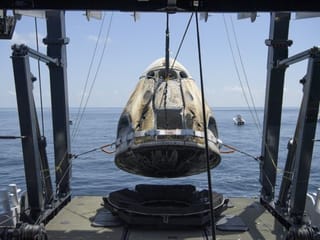 Photos: SpaceX capsule splashes down in Gulf of Mexico 