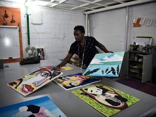 Photos: Congolese refugee artist seeks niche in Greece 