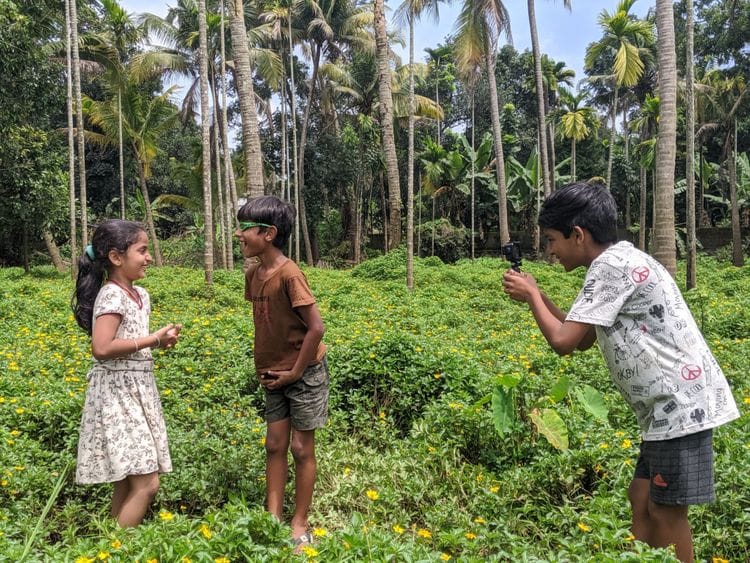Child actors Ansu Maria Thomas, Vasudev S Marar, Suryadev S Marar in Kalla Nottam (2)-1596606776049