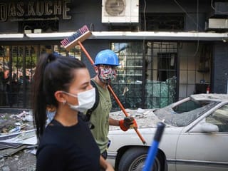 Beirut blasts: Lebanese volunteers band together to clean up and give aid