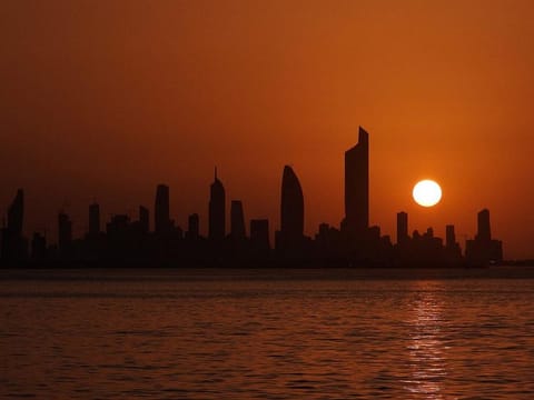 Kuwait has endorsed the continued provision of all types of leave for female government employees who have lost their citizenship.