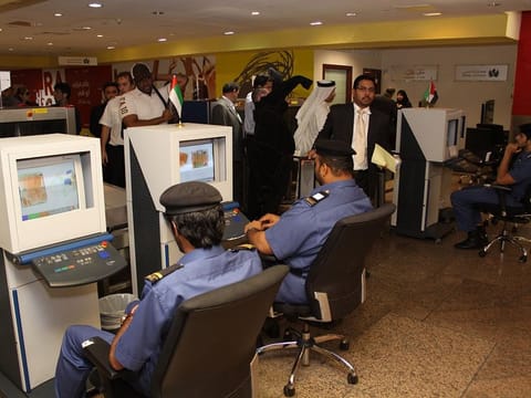 Dubai Customs Passenger Operations Department revealed that it has handled 10.2 million pieces of baggage for 5 million passengers through 44,358 Dubai-bound flights during the first half of this year.