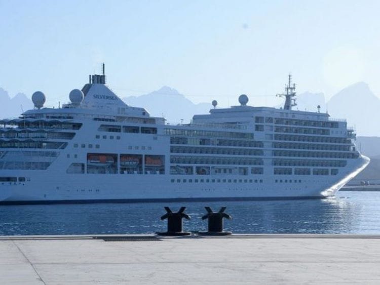 200824 cruise ship