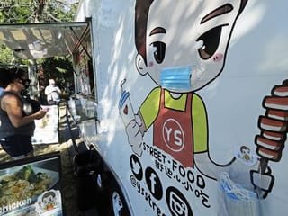 Food trucks hit by virus find new foodies