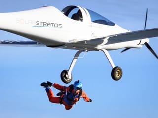 First skydive from a solar electric plane accomplished in Switzerland