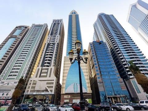 Sharjah Municipality has provided its customers with many channels to ratify their lease contracts.