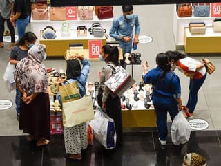 Shoppers flock to malls for the Dubai Summer Surprises final weekend