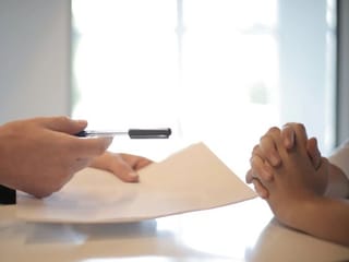 How to change your signature in the UAE?