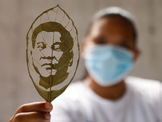 Photos: After factory layoff, Filipina artist cashes in on 'leaf art' venture 