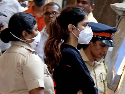 Actor Rhea Chakraborty being taken for medical examination after being arrested by Narcotics Control Bureau.