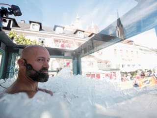 Austrian man spends 2.5 hours in box filled with ice cubes
