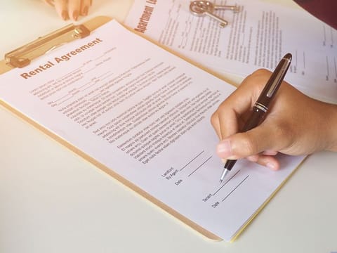 The grey area is when a rental contract expires on an office or commercial property and negotiations are still on for the renewal. What happens on the VAT payments for that period?