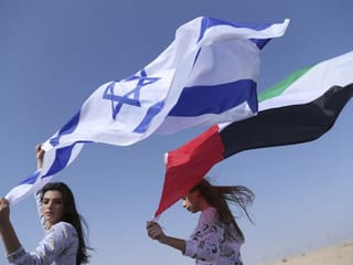 Model diplomacy: UAE, Israeli flags at photoshoot in Dubai