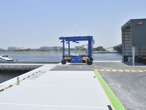Al Garhoud Marine Workshop is strategically located in the middle of Dubai Creek, which makes it accessible to boat and yacht owners benefit from service at competitive rates.