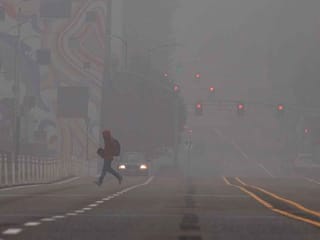 As Oregon fires burn, smoggy air suffocates Portland residents