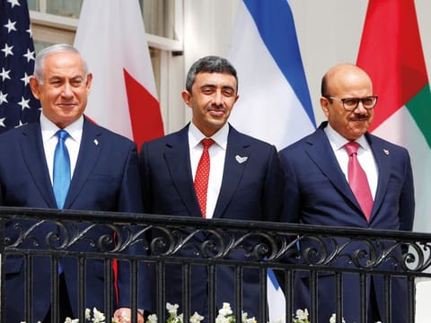 Israeli Prime Minister Benjamin Netanyahu, UAE Foreign Minister Abdullah Bin Zayed Al Nahyan, and Bahraini Foreign Minister Abdullatif Al Zayani at the signing of the peace treaty at White House in Washington 