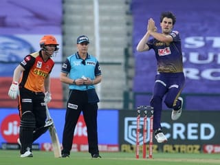 IPL 2020 in UAE: Kolkata Knight Riders beat  Sunrisers Hyderabad by 7 wickets — match in pictures