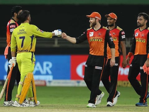 Hyderabad sink Chennai by 7 runs.