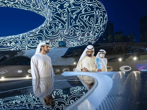 His Highness Sheikh Mohammed Bin Rashid Al Maktoum, Vice-President and Prime Minister of the UAE and Ruler of Dubai shared pictures on Twitter as he witnessed the final piece being attached to the Museum of the Future
