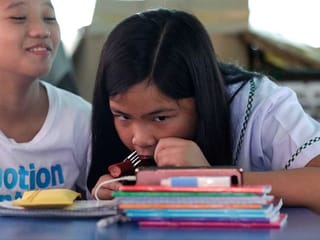 Remote-learning begins in coronavirus-hit Philippines